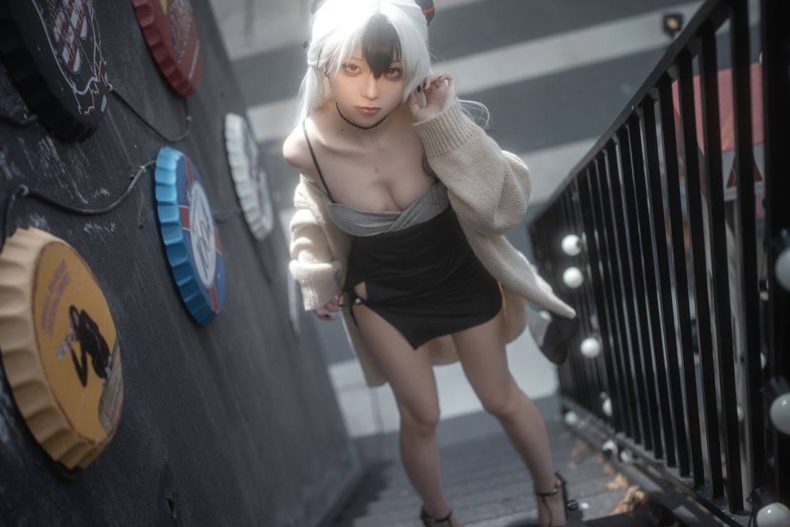 矢量鱼 - 礼服佳代子 [32P-458MB]